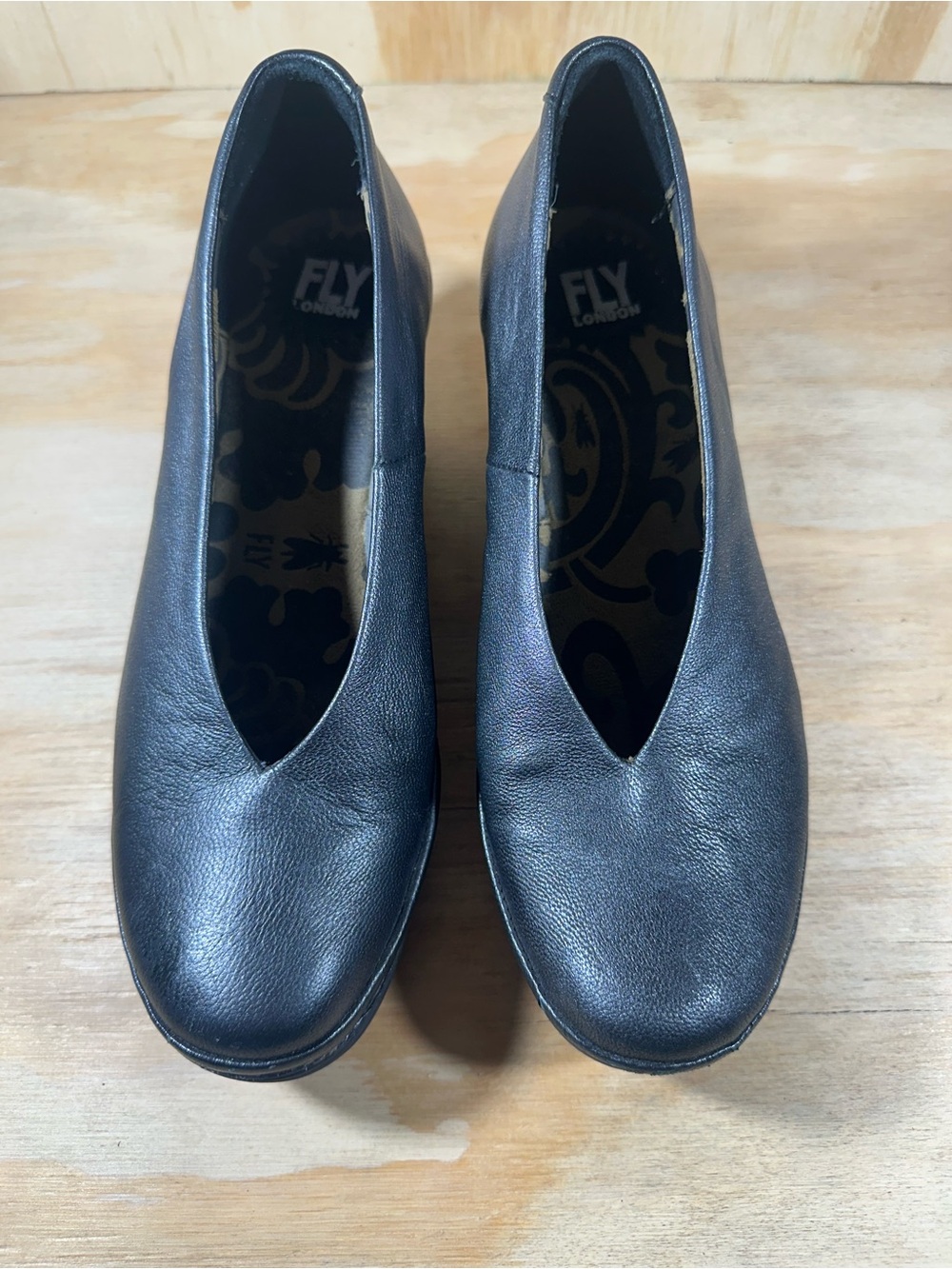 Fly London Yaz Black Leather Wedge Slip On Shoes Women’s Size 8.5 - Picture 2 of 9